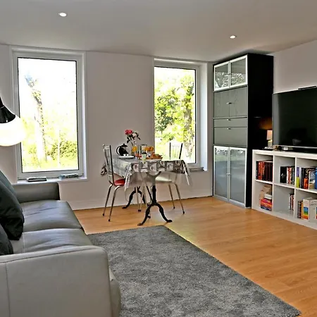 Apartment Contemporain A Cognac, 50 M² - Parking.